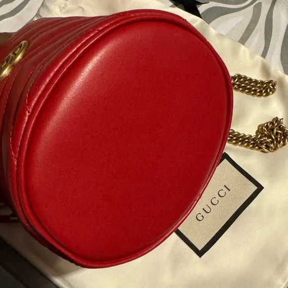 Gucci Women's Mini Gg Marmont Matelasse Calf Leather Bucket Bag - Picture 6 of 10